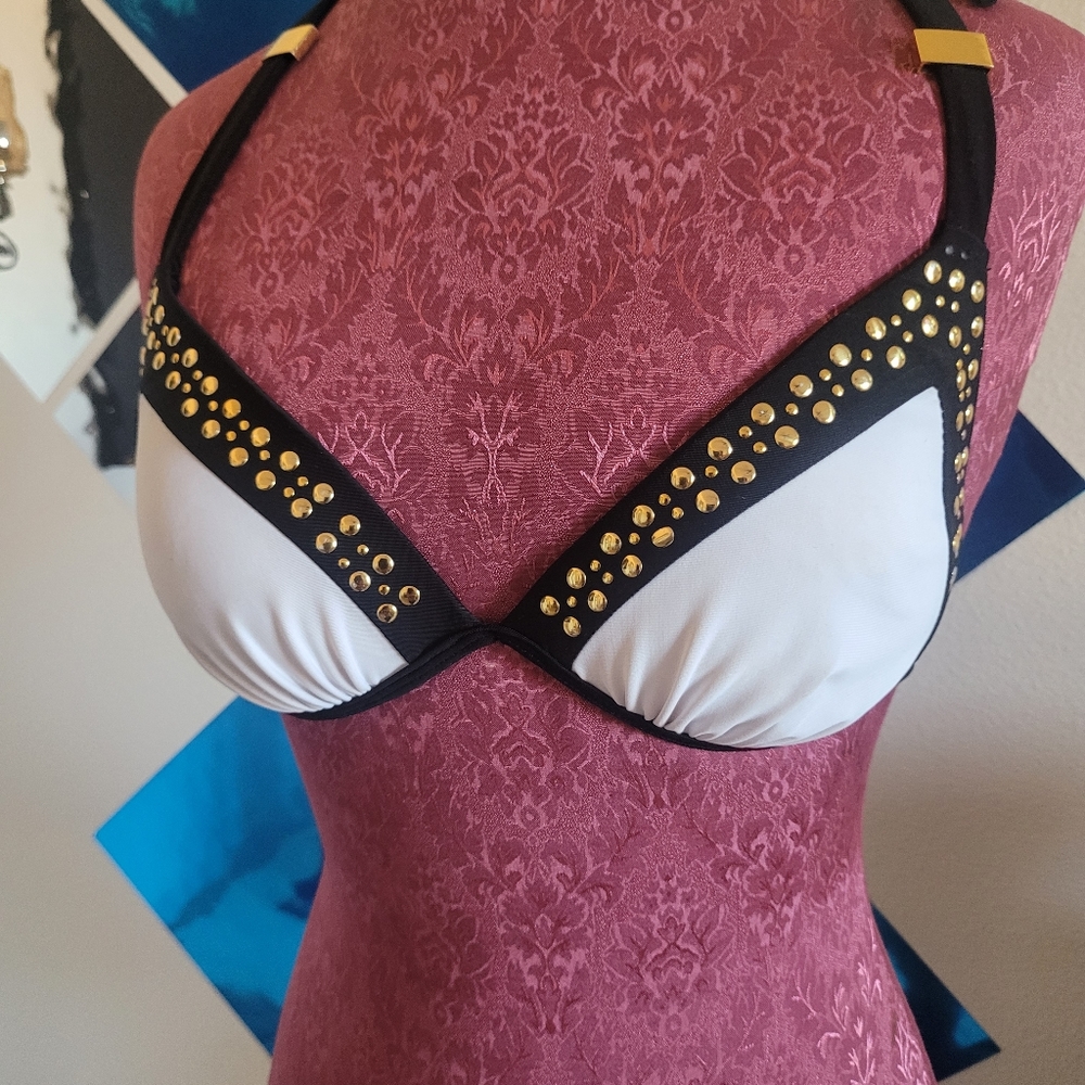 Bikini top